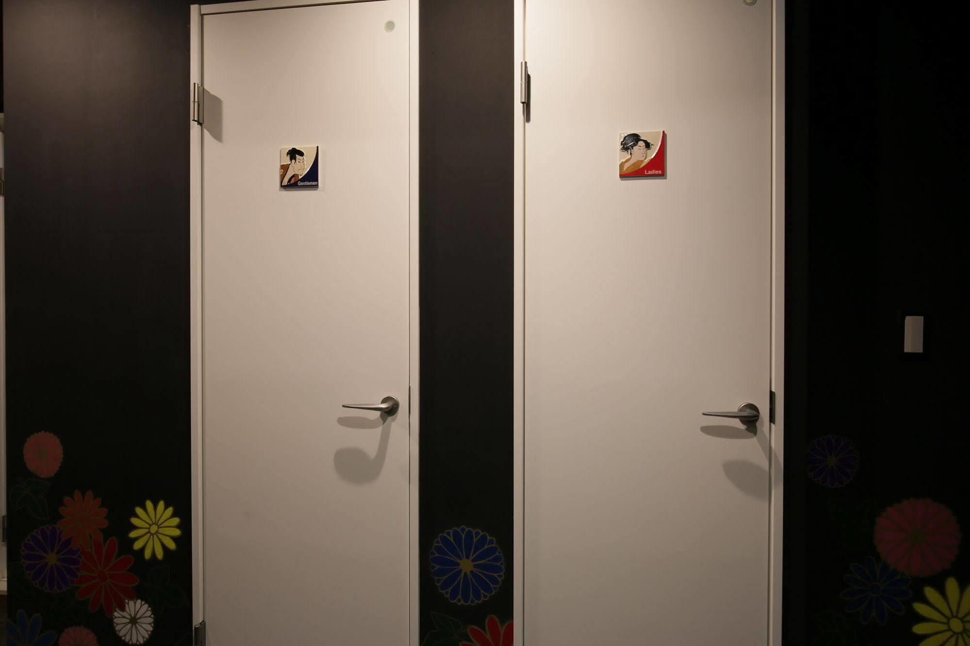 Samurais Hostel Ikebukuro Tokyo Esterno foto